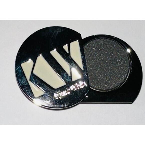 Kjaer Weis Eye Shadow ~ Onyx - Picture 3 of 3